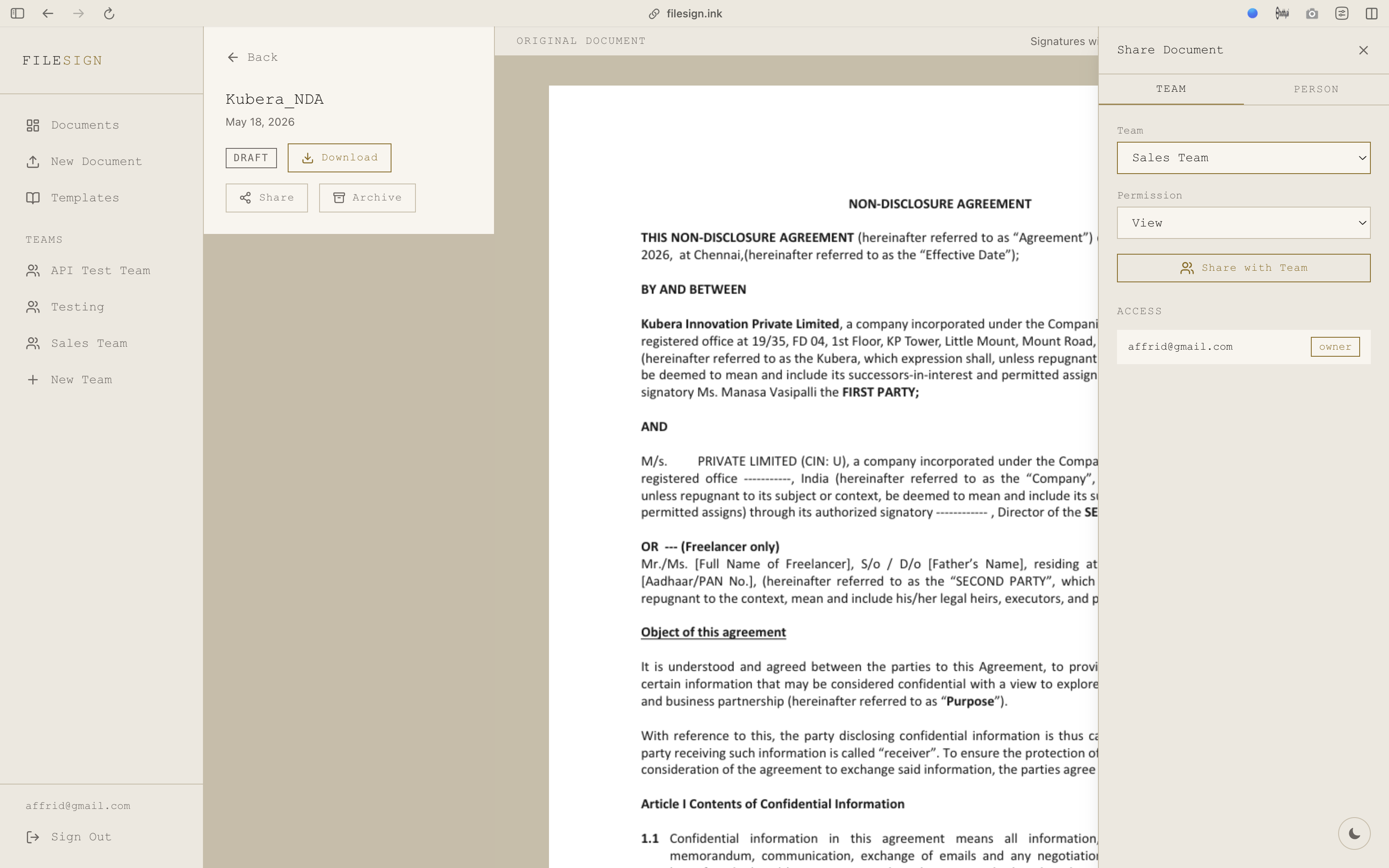 Document view with share panel
